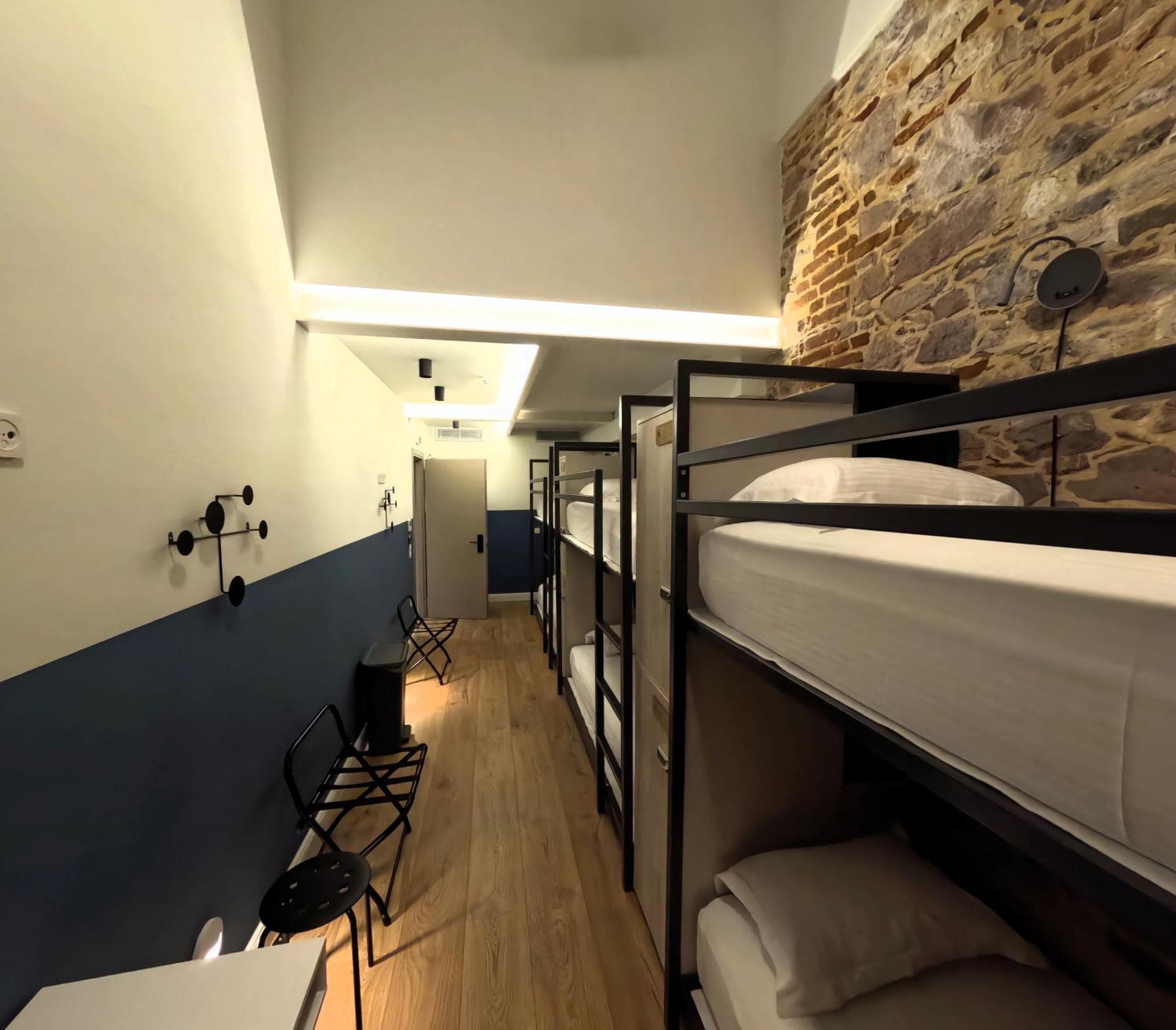 Hostel Issa Lesvos Mytilíni Zewnętrze zdjęcie